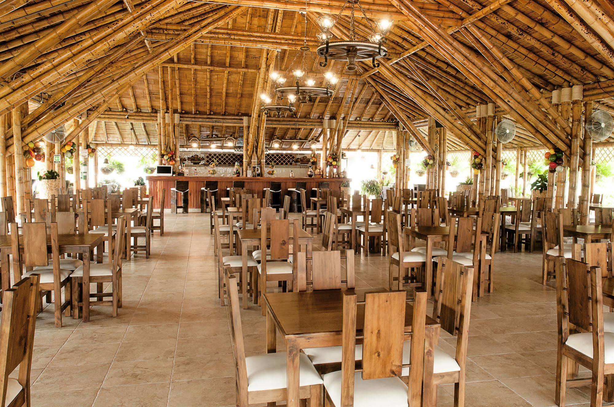 Yumbo Hotel Campestre Tardes Calenas المظهر الخارجي الصورة