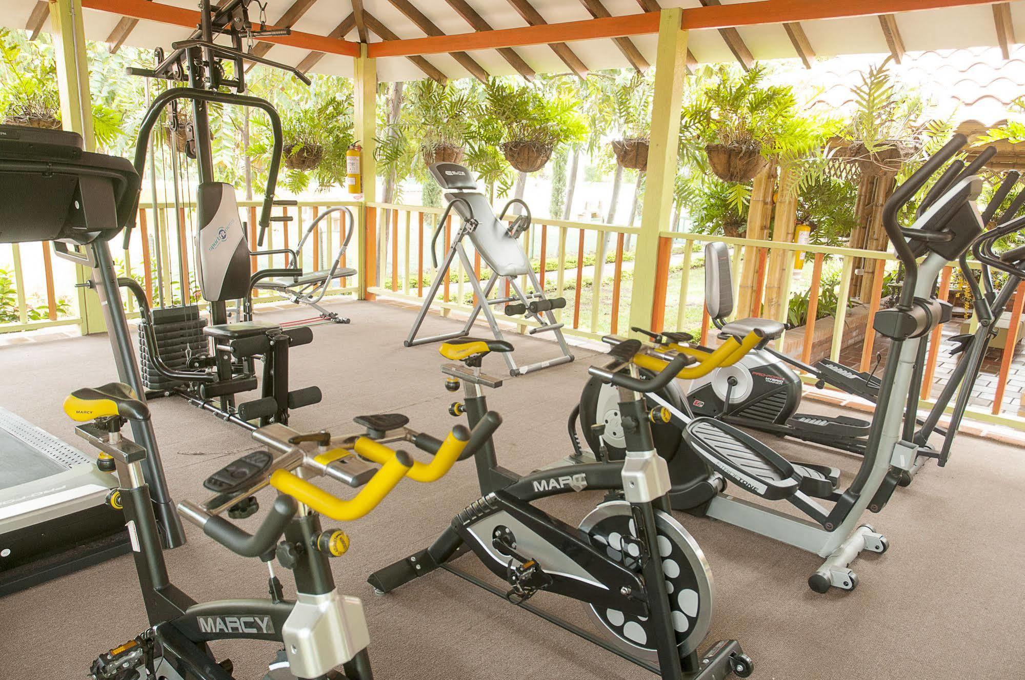 Yumbo Hotel Campestre Tardes Calenas المظهر الخارجي الصورة